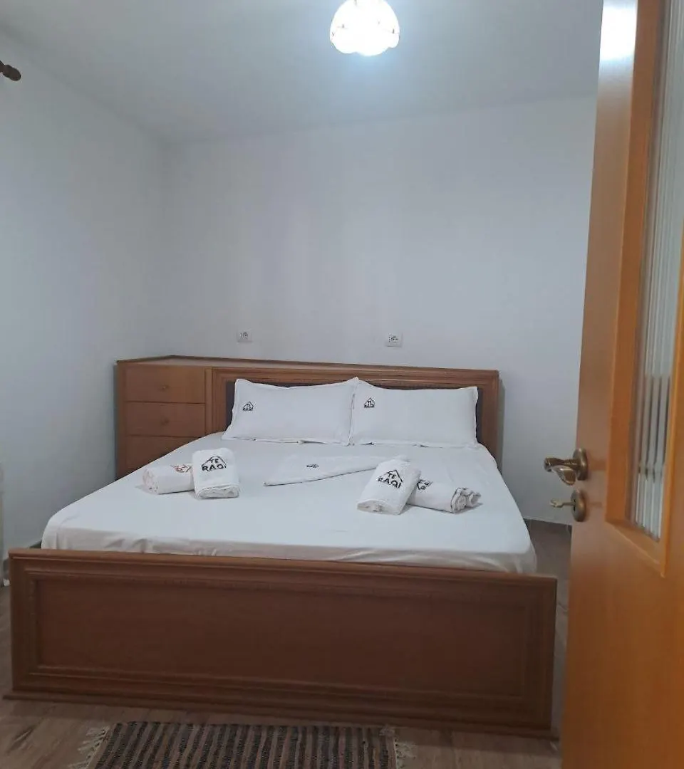 Raspberry House Appartement Gjirokastër